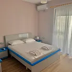 Wave N' Sea Sarandë
