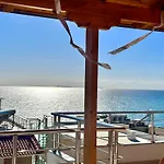 Wave N' Sea * Sarandë